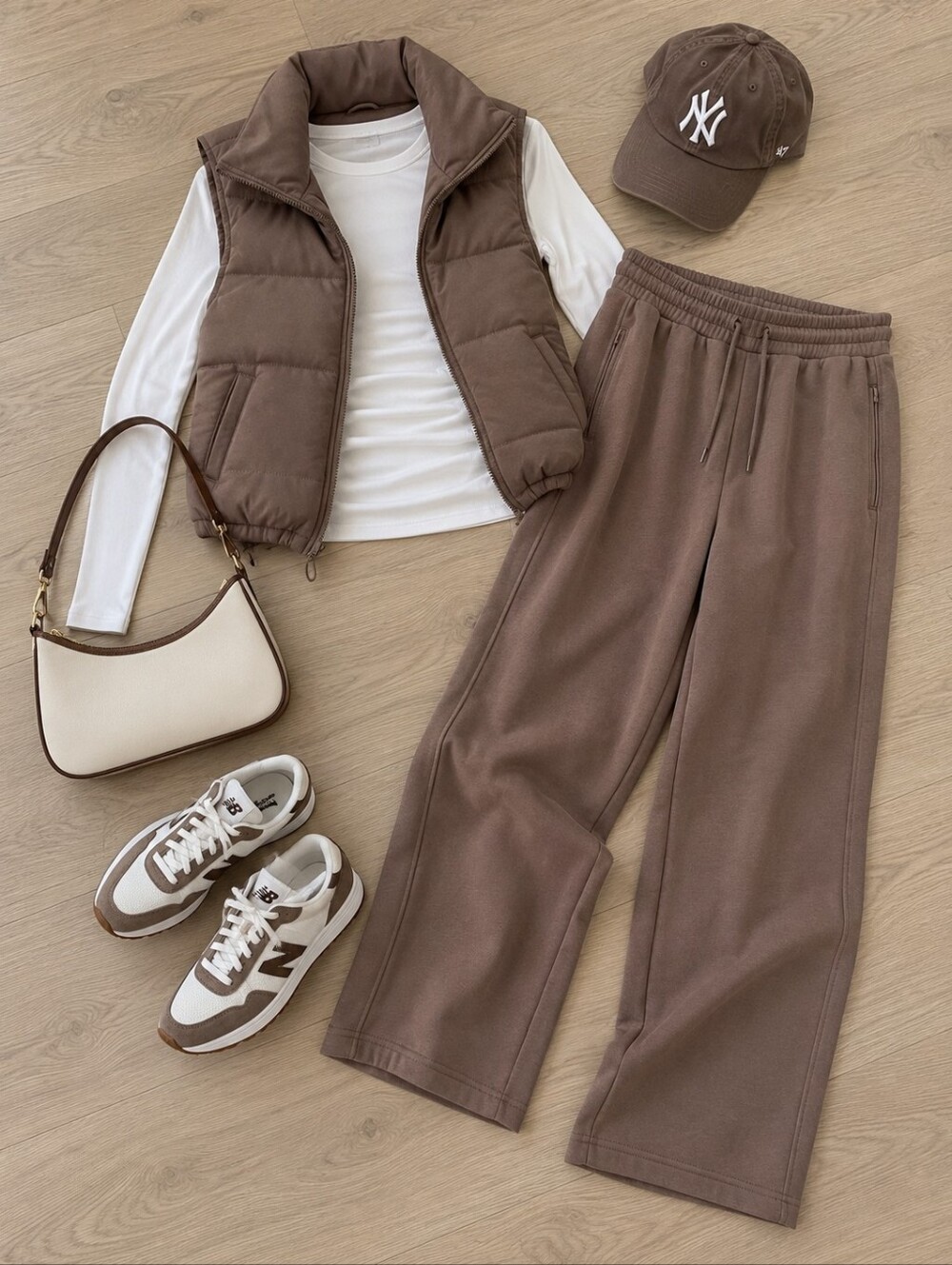 Mondetta Wide Leg Sweatpants Size M | Taupe Straight Leg